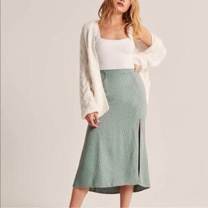 Abercrombie & Fitch Polkadot Midi‎ Skirt